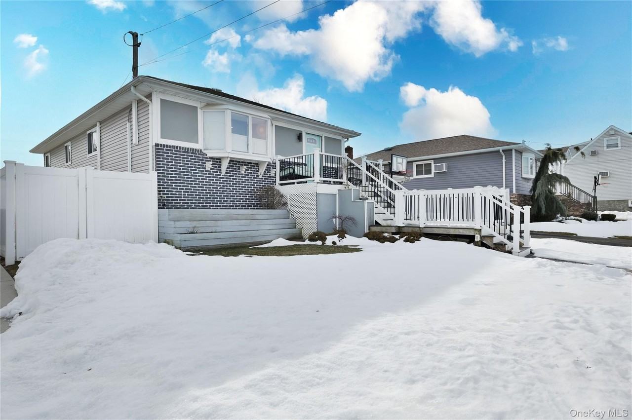 3485 Riverside Dr - Photo 2 of 30