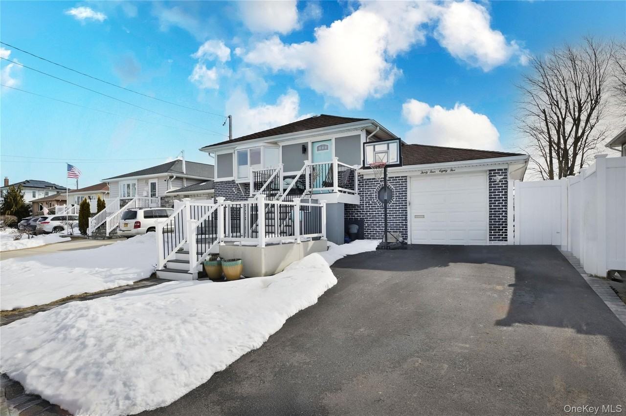 3485 Riverside Dr - Photo 3 of 30