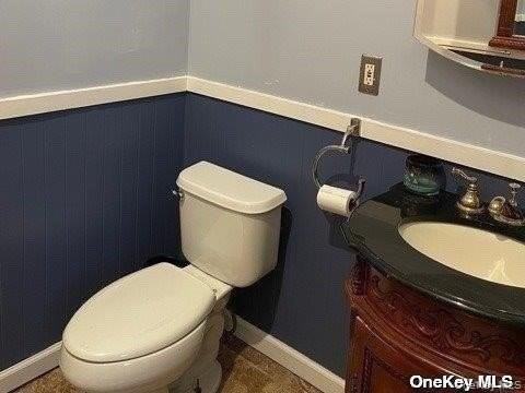 721 Meadow Rd - Photo 5 of 10