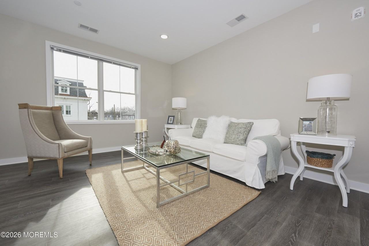 92 Drs James Parker Blvd Apt 406 - Photo 3 of 18