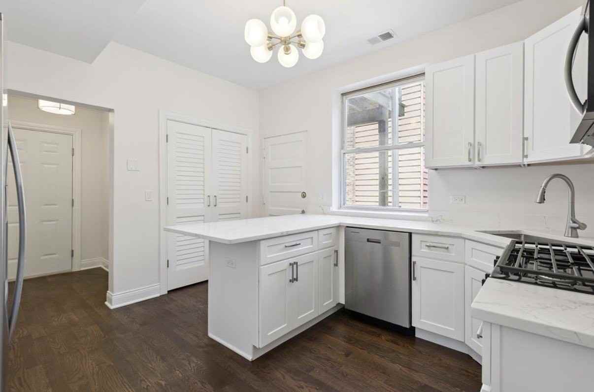 1340 W Hollywood Ave Apt 1 - Photo 6 of 21