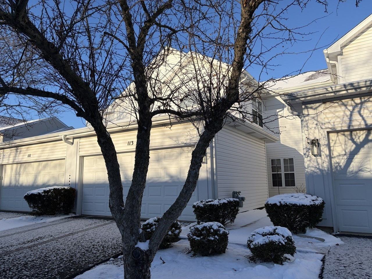 113 N Barton Trl Unit 113 - Photo 2 of 18