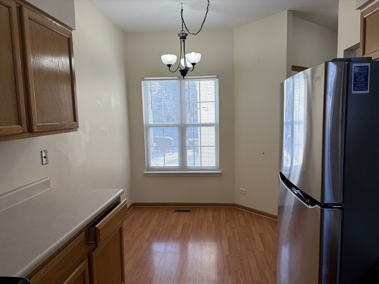 113 N Barton Trl Unit 113 - Photo 4 of 18