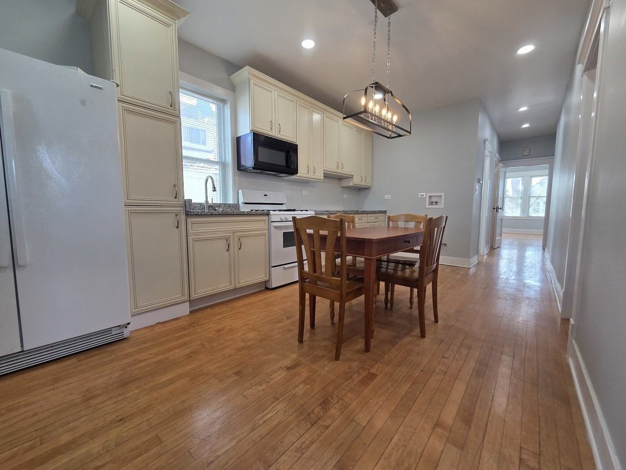 5434 W Drummond Pl Unit 2 - Photo 6 of 14