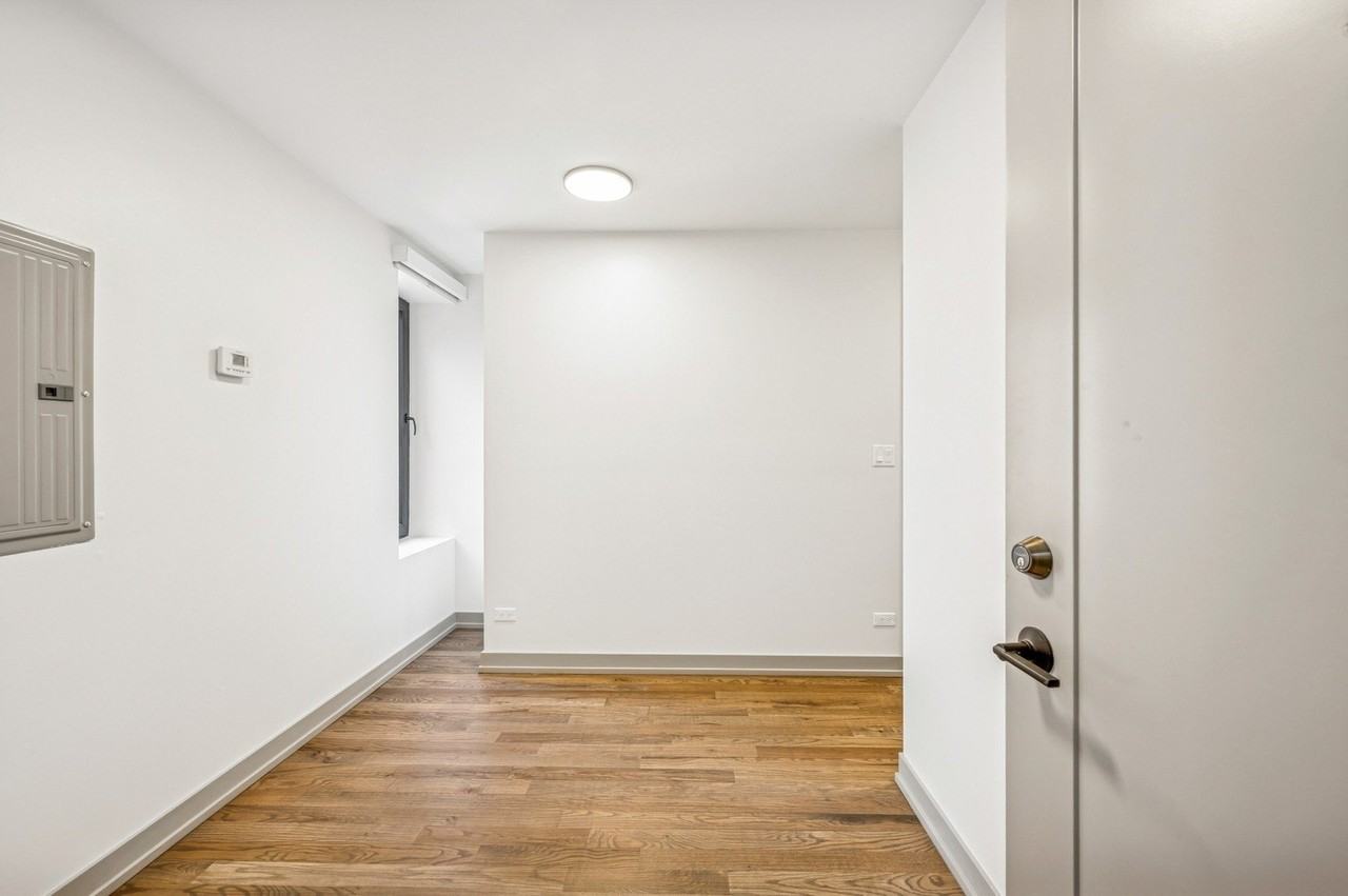 1337 W Estes Ave Apt 3c - Photo 6 of 18