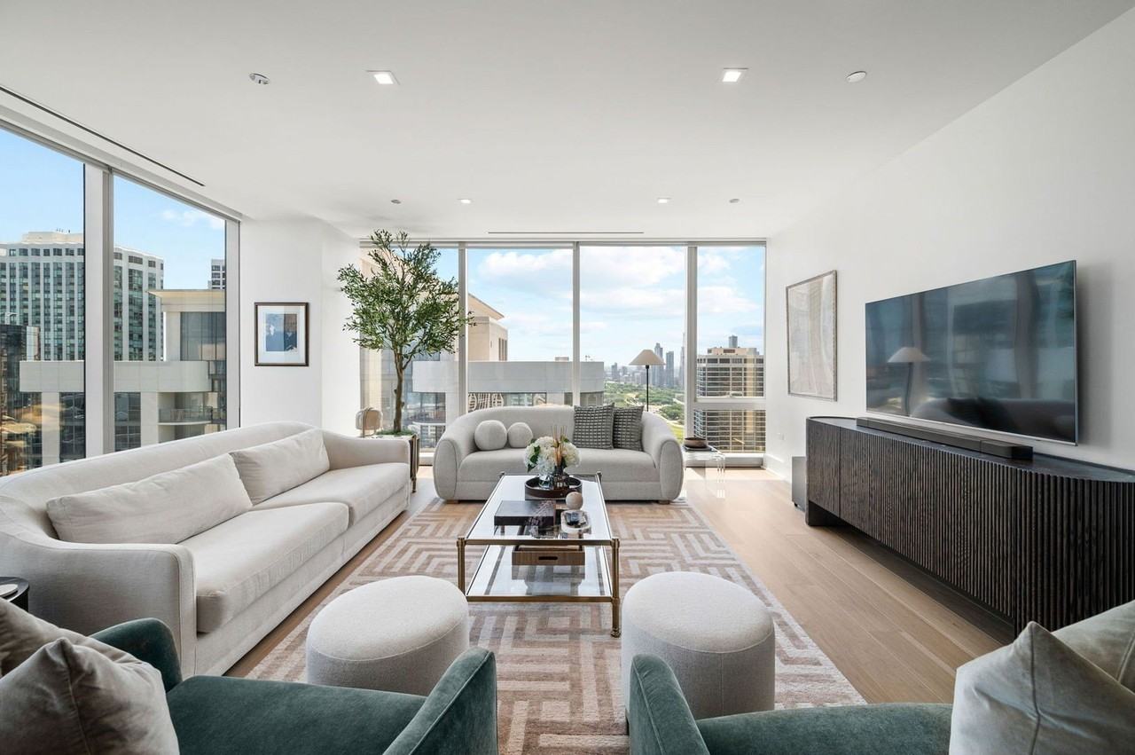 363 E Wacker Dr Unit 3109 - Photo 5 of 23