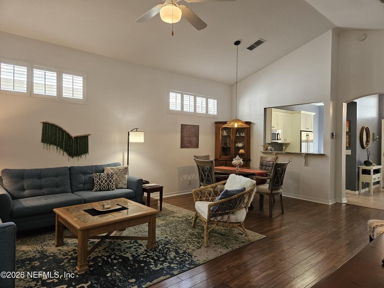 612 Sand Isles Cir - Photo 5 of 45