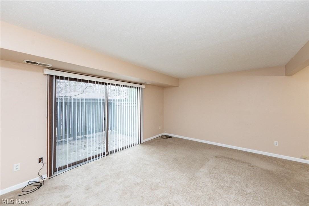 3265 Mayfield Rd Apt 29 - Photo 4 of 44