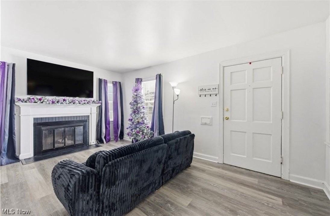 5246 Philip Ave - Photo 2 of 12