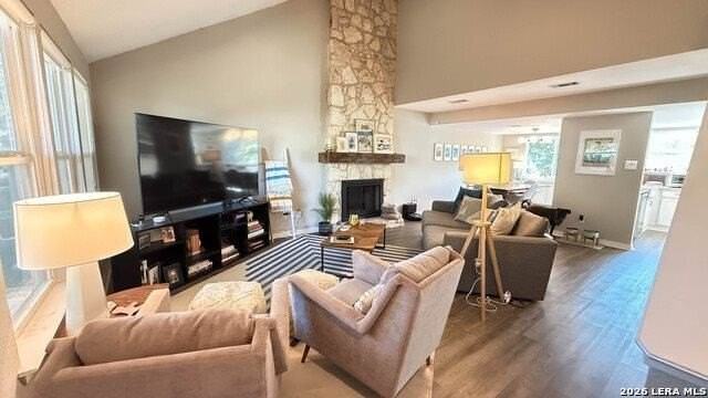 8505 Spring Valley Dr - Photo 6 of 49