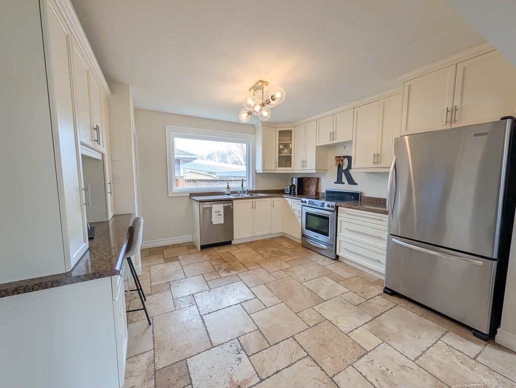 50 Whittaker Ave - Photo 7 of 22