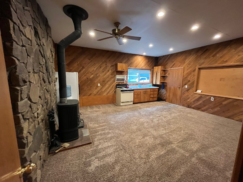 29410 Ne Wilsonville Rd - Photo 7 of 10