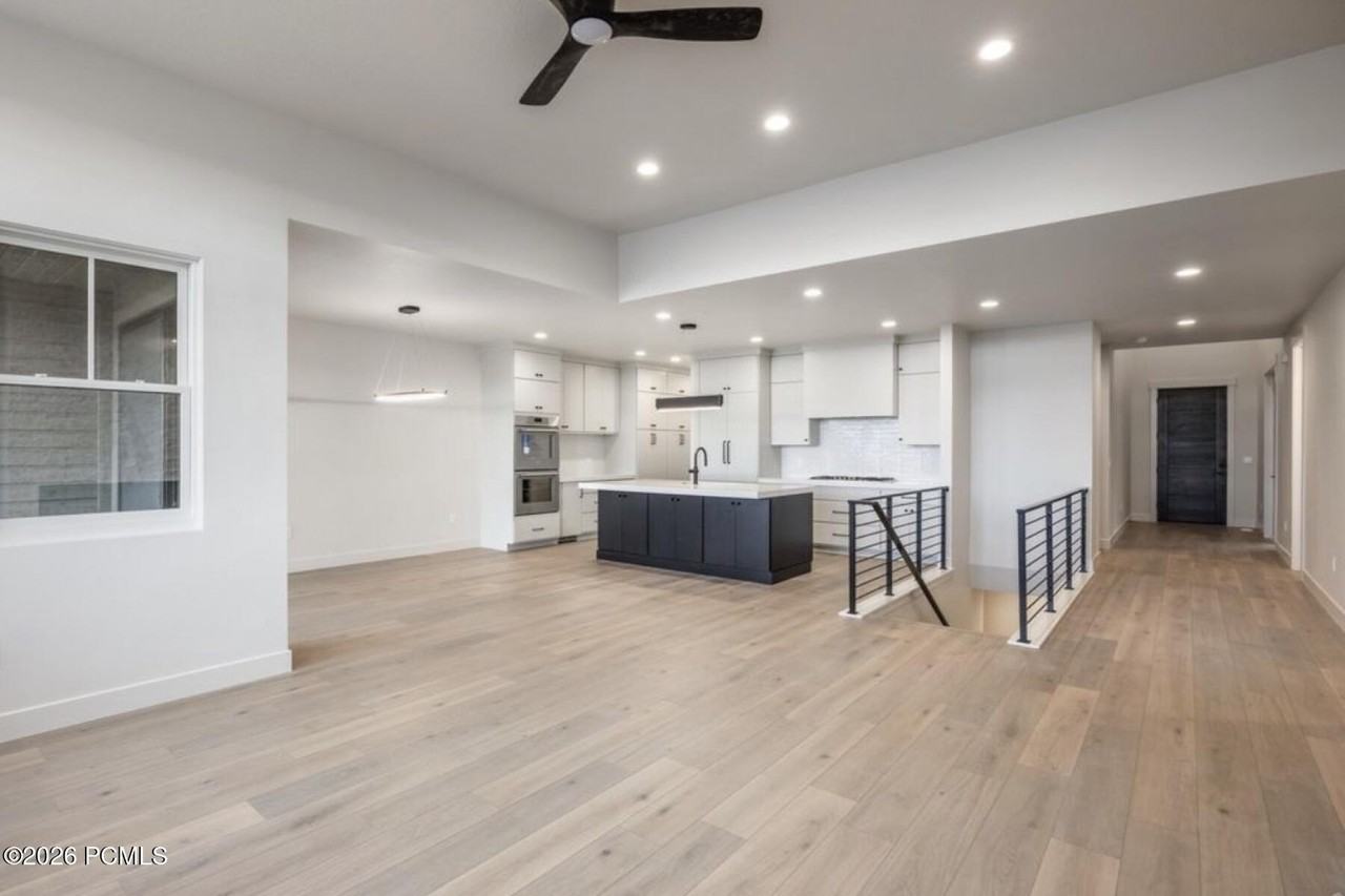 698 E Silver Hill Loop - Photo 6 of 19