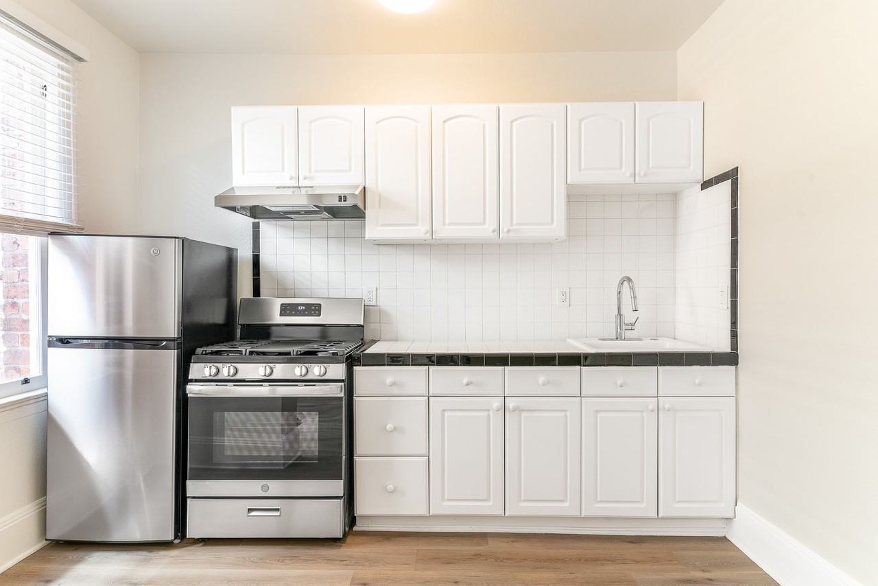 516 Ellis - Photo 3 of 11