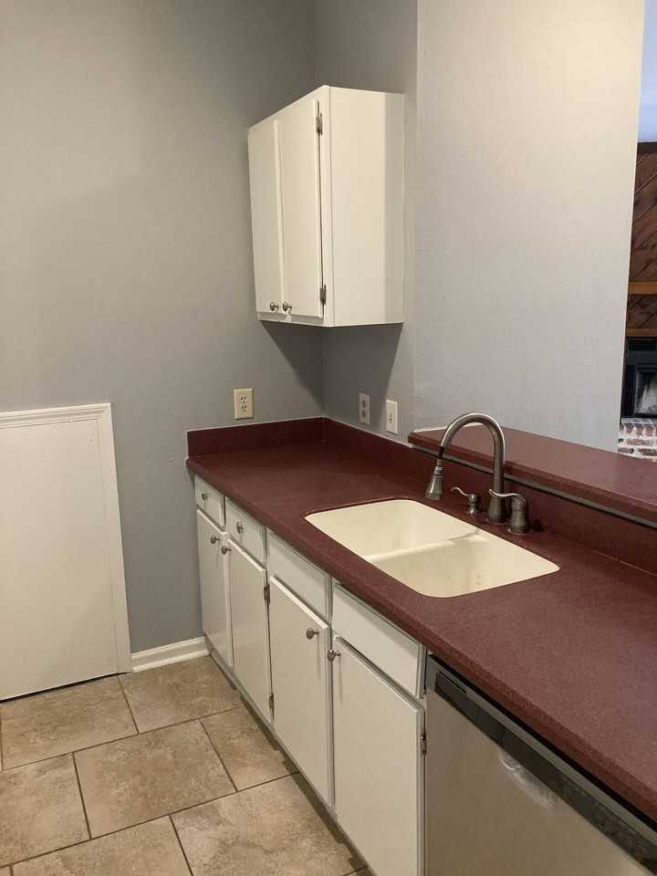 13715 Kenner Ave #D - Photo 4 of 15