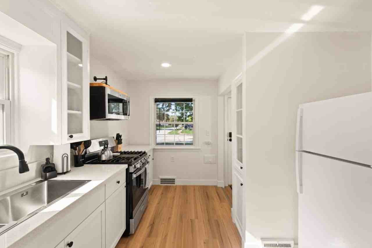 611 E 260th St - Photo 5 of 13