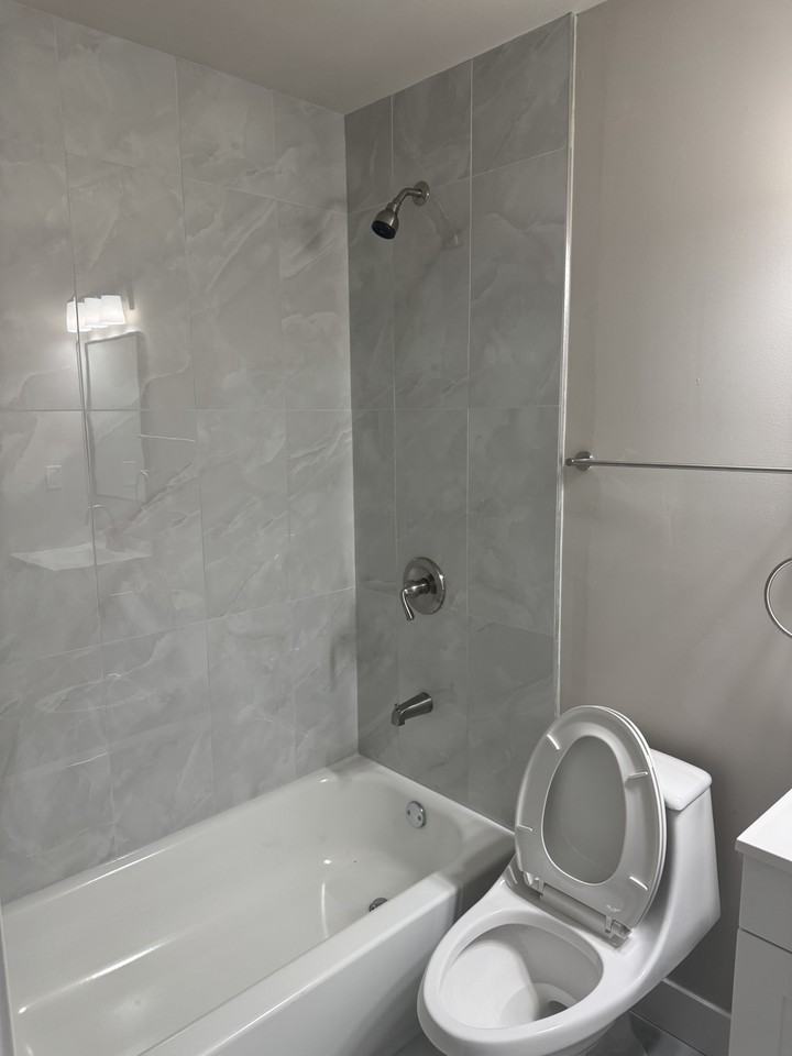 3701 Powelton Ave #1RR - Photo 7 of 8