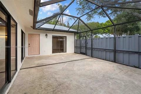 8912 Thumbwood Cir - Photo 3 of 20