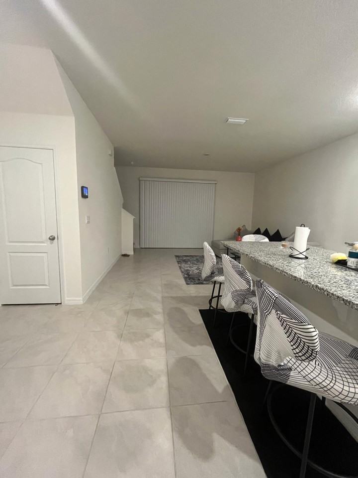 1242 Lido Dr - Photo 4 of 12