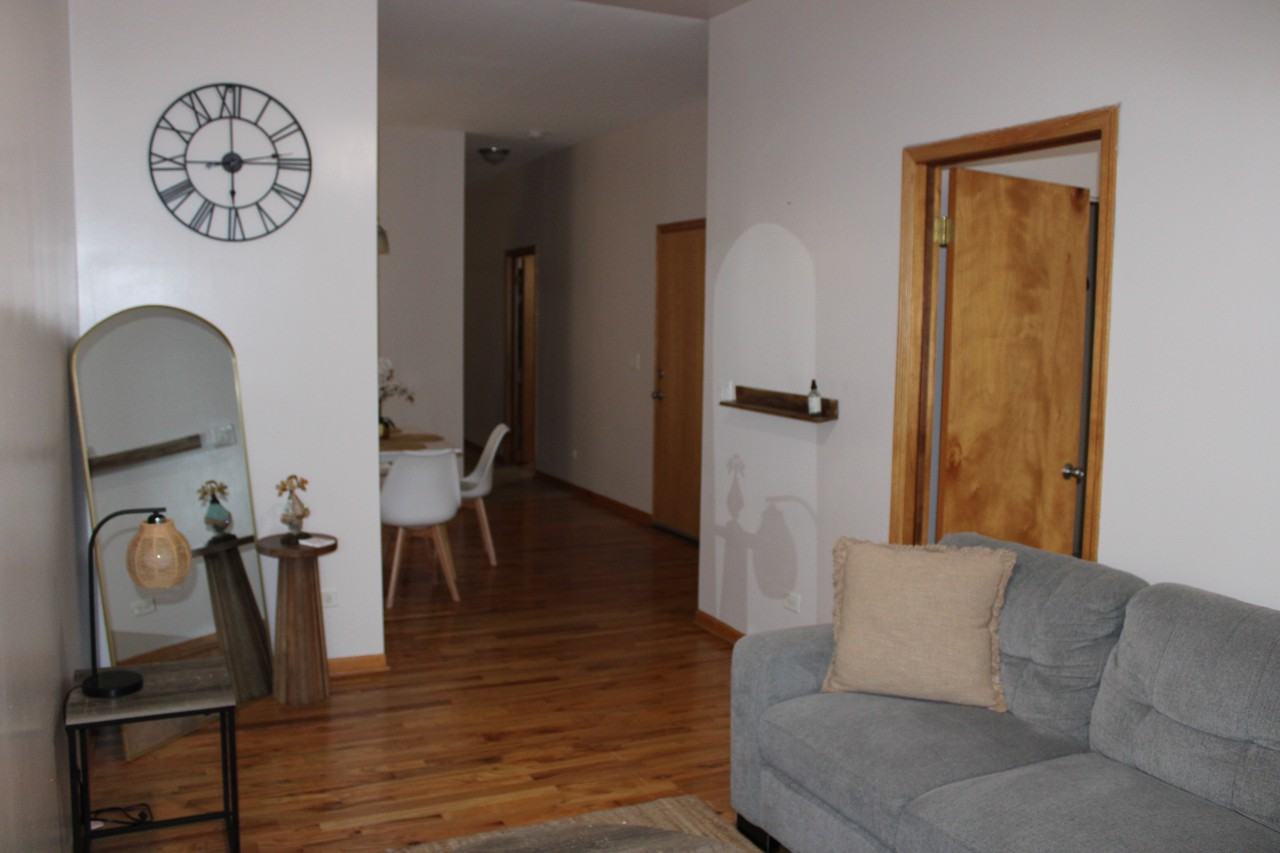 2012 W 23rd St #2ndFL - Photo 3 of 12