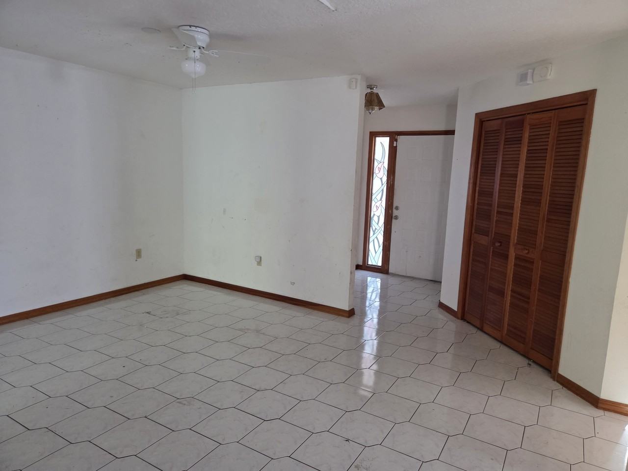 7713 Bramblewood Dr - Photo 4 of 14