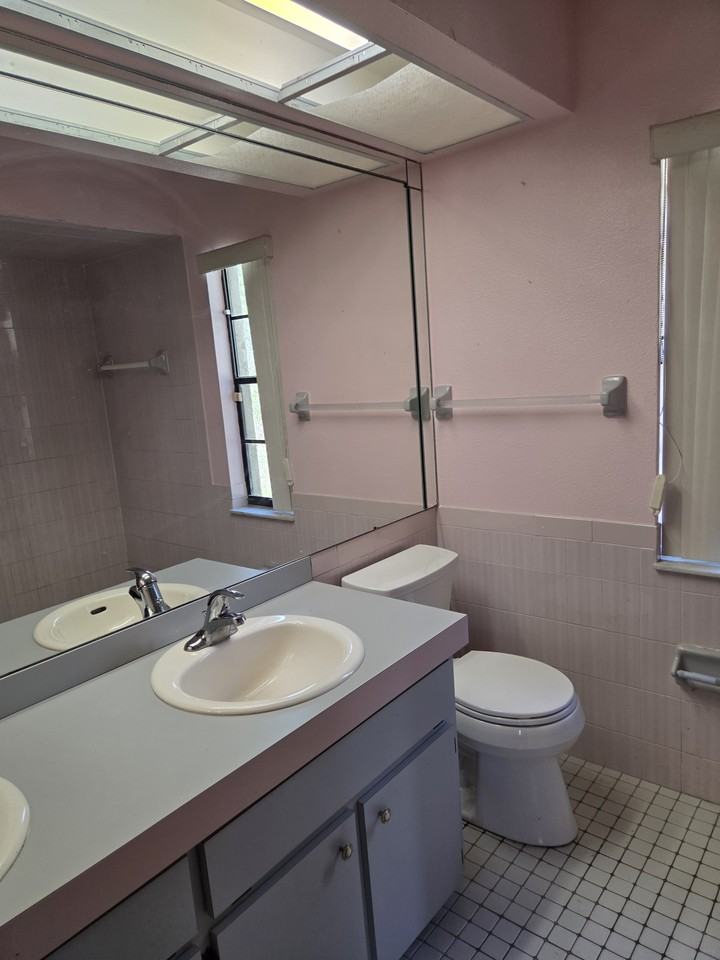 7713 Bramblewood Dr - Photo 5 of 14