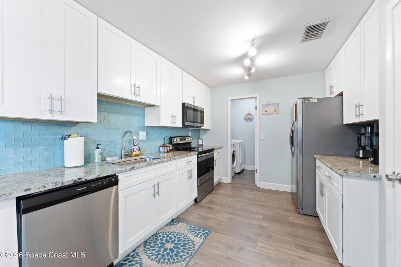 255 Ocean View Ln Apt A - Photo 7 of 23