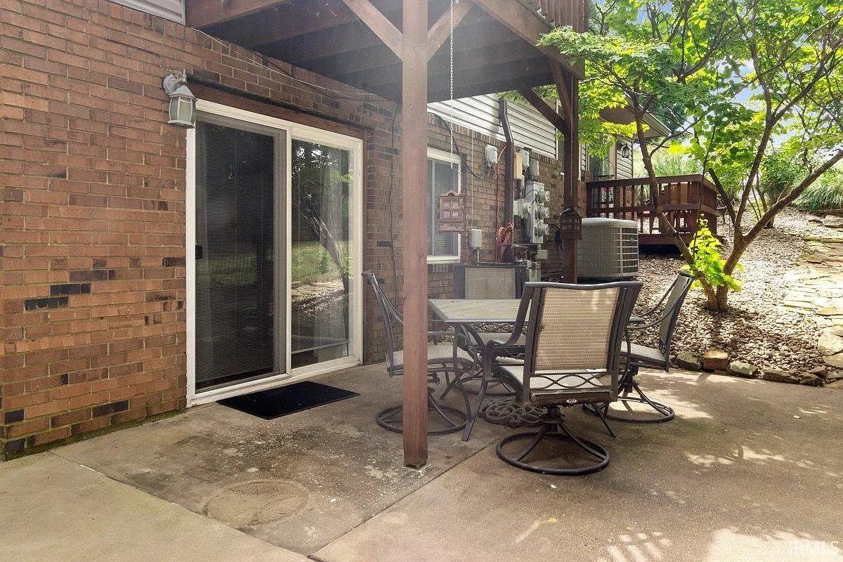 506 Adams St #C - Photo 4 of 12