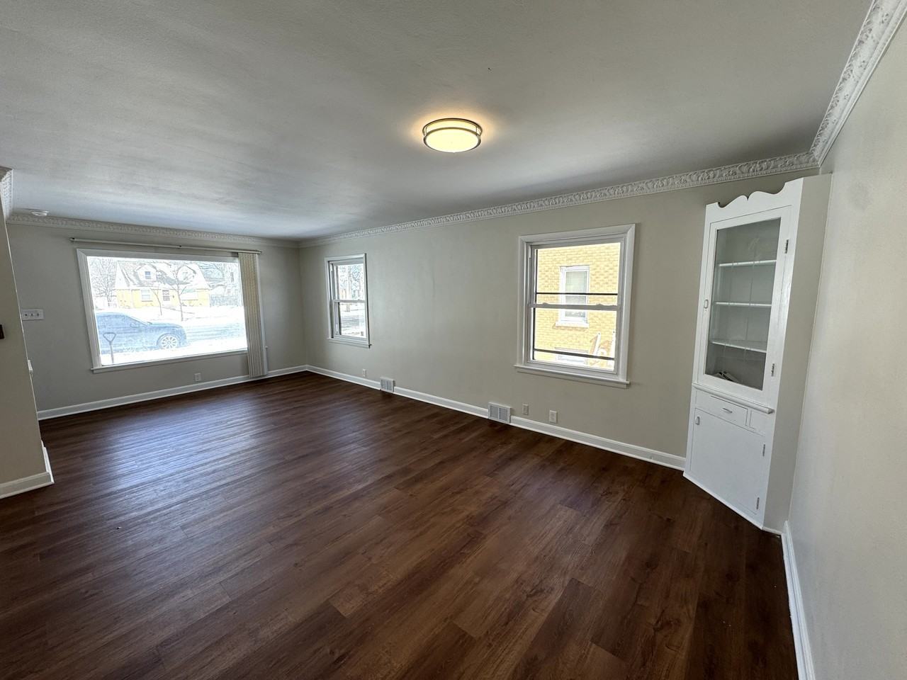 8625 W Burleigh St - Photo 7 of 9