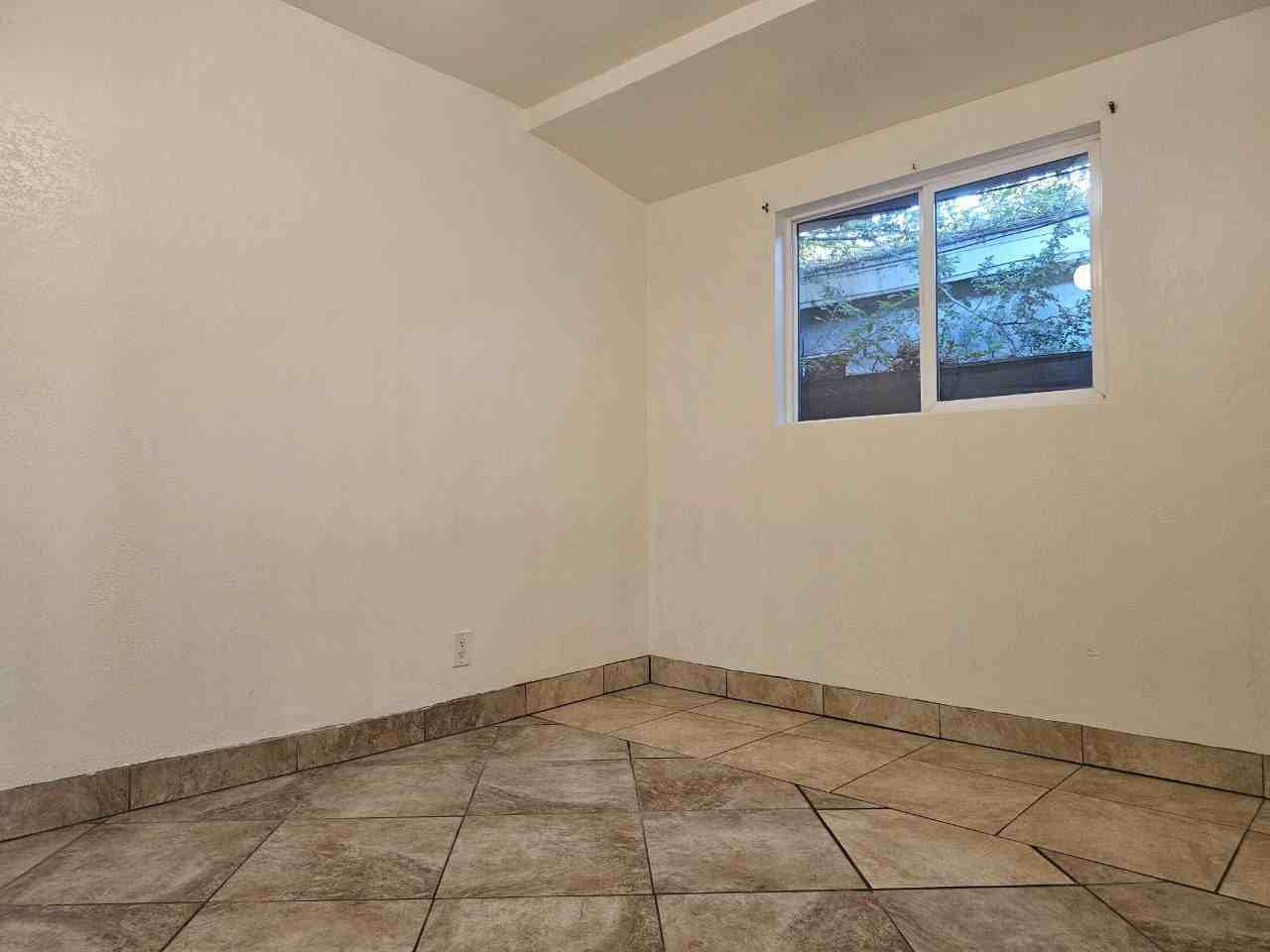 1042 Hollister St #2 - Photo 6 of 11