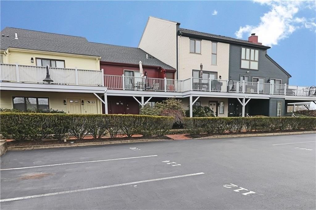 303 Swans Wharf Row - Photo 2 of 24