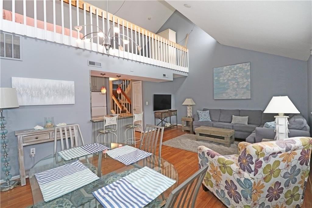 303 Swans Wharf Row - Photo 4 of 24