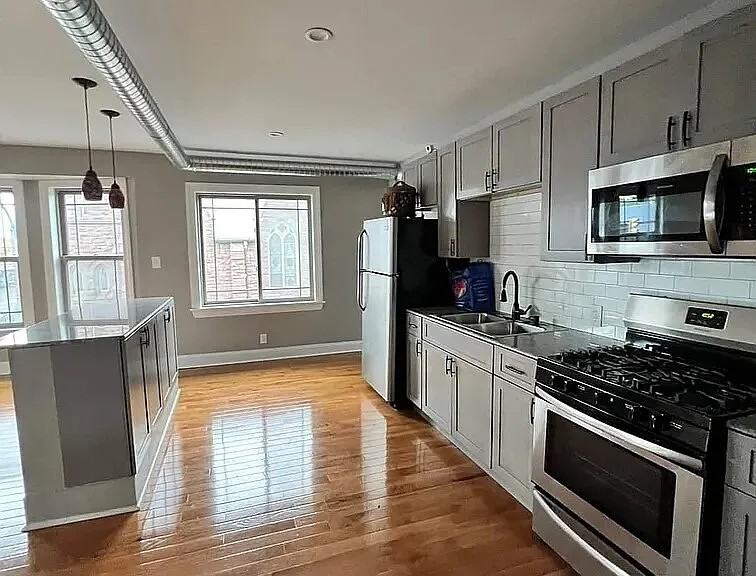 1994 Seneca St #1 - Photo 5 of 7