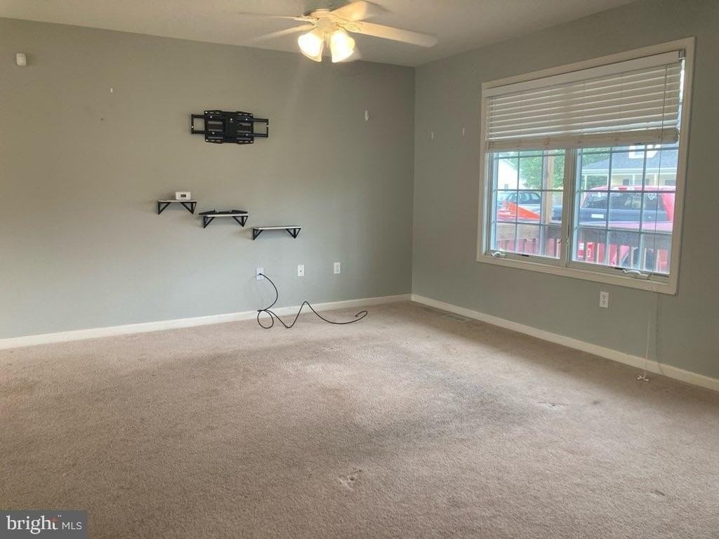 209 N First St - Photo 2 of 17