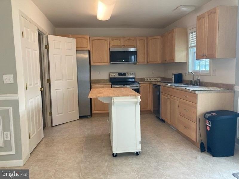 209 N First St - Photo 4 of 17