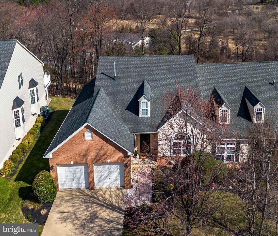 8330 Meadowsweet Rd Unit 8330 - Photo 2 of 9