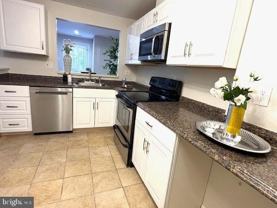 526 Palmtree Dr - Photo 1 of 1