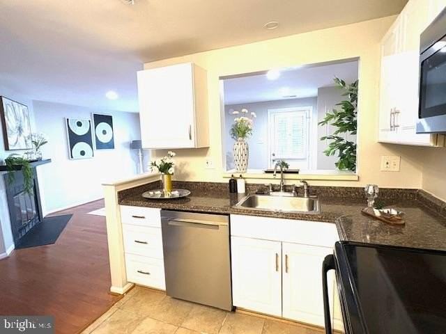 526 Palmtree Dr - Photo 5 of 9