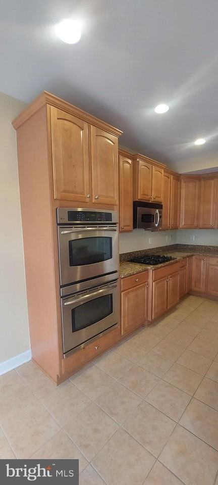 575 Odendhal Ave Unit 575 - Photo 4 of 25