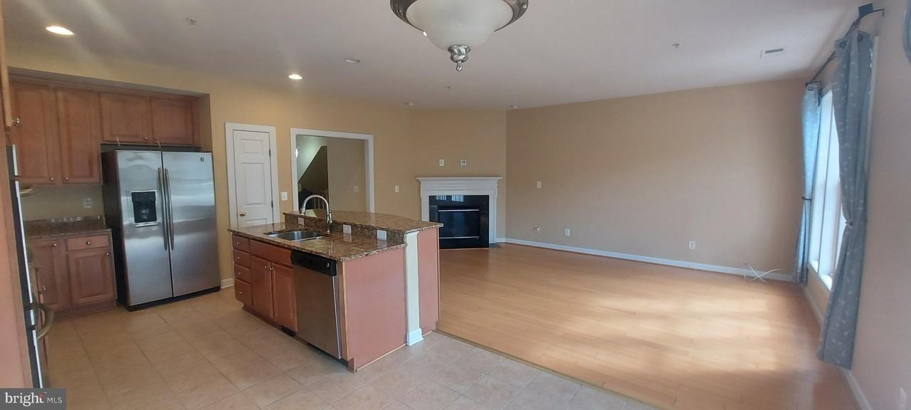 575 Odendhal Ave Unit 575 - Photo 7 of 25