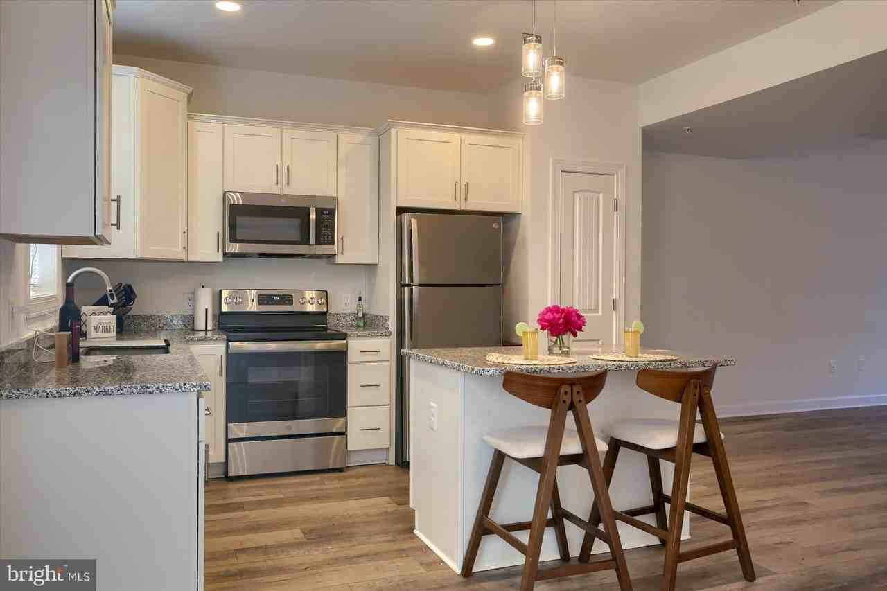 30 Parkview Dr - Photo 6 of 36