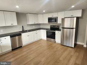 2 STEIDLER Lane unit: Front - Photo 1 of 1