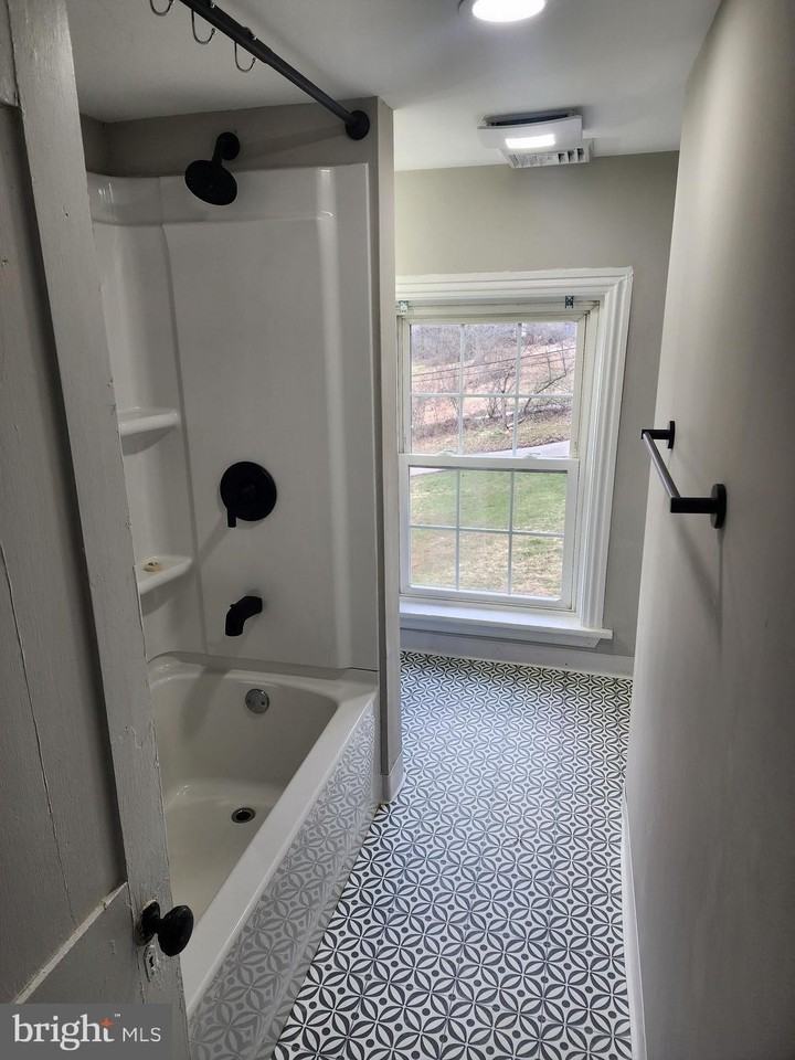 2 STEIDLER Lane unit: Front - Photo 2 of 8