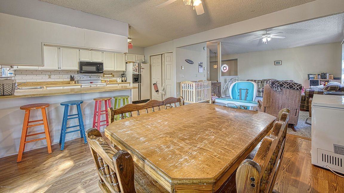 300 E Laurel St - Photo 7 of 18