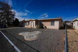 featured image of 10525 Champlain St