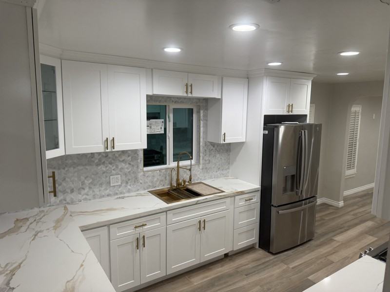 1616 E Harding St - Photo 3 of 10