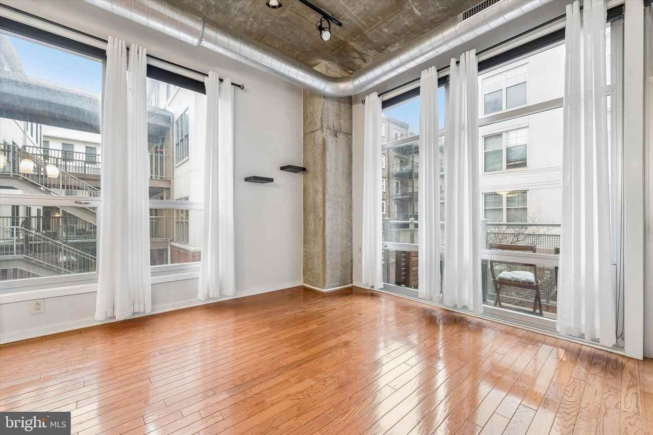 113 N Bread St #3D2 - Photo 7 of 15