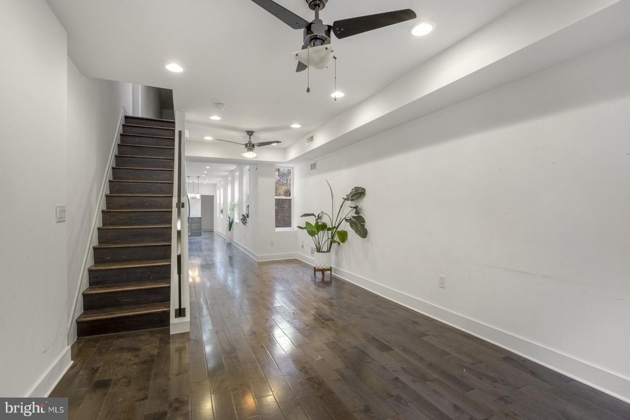 1937 E Sergeant St - Photo 3 of 33