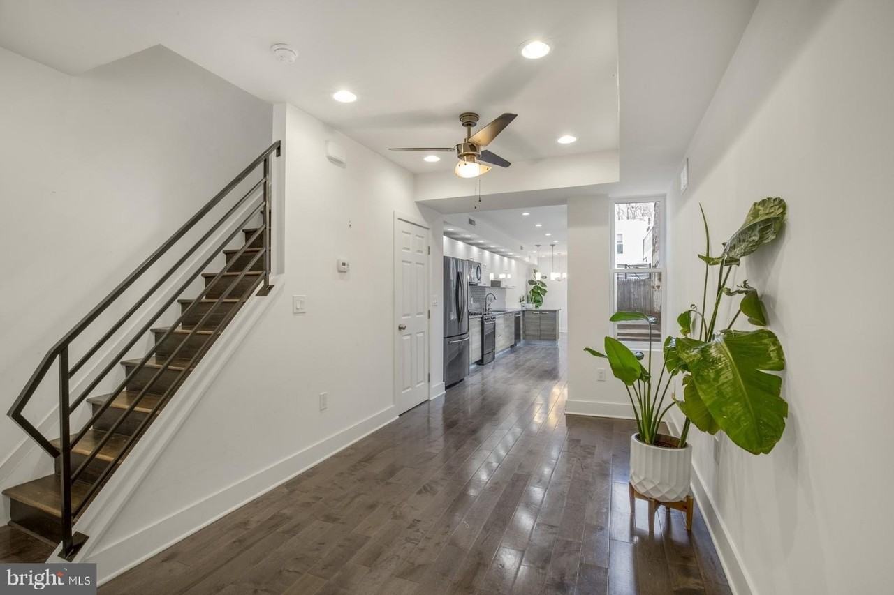 1937 E Sergeant St - Photo 5 of 33