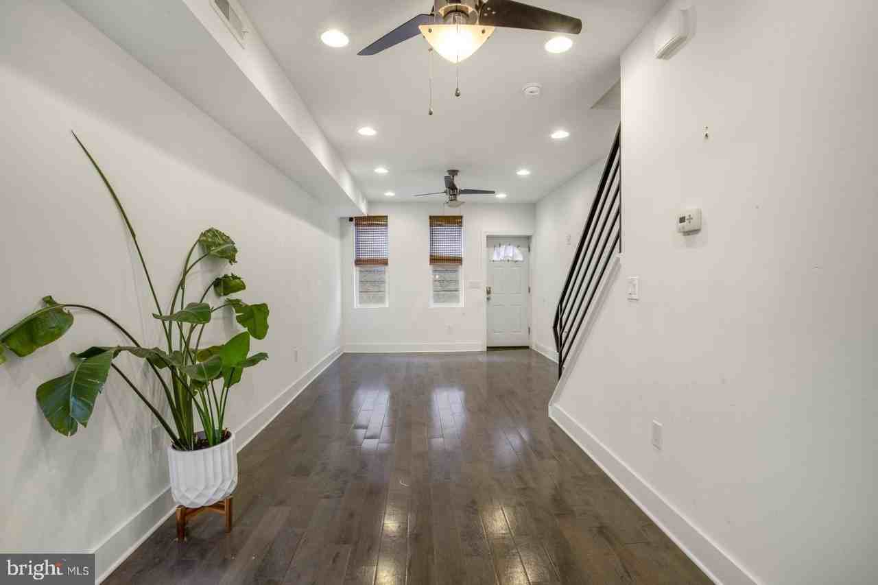 1937 E Sergeant St - Photo 6 of 33